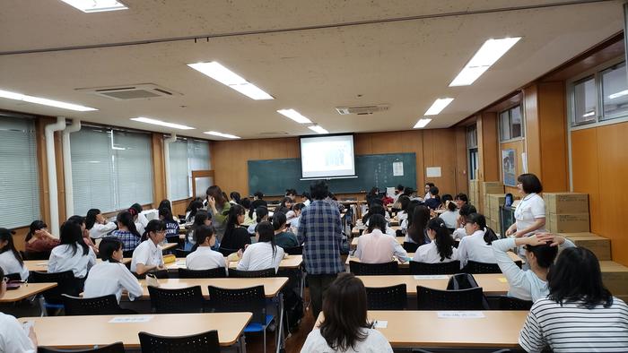 6月21日(金)看護師による授業を実施~『みんなで話そうー看護の出前授業』~