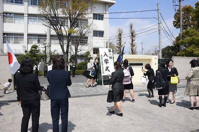 4月8日（月）平成31年度入学式風景～写真をいただきました～その①会場まで