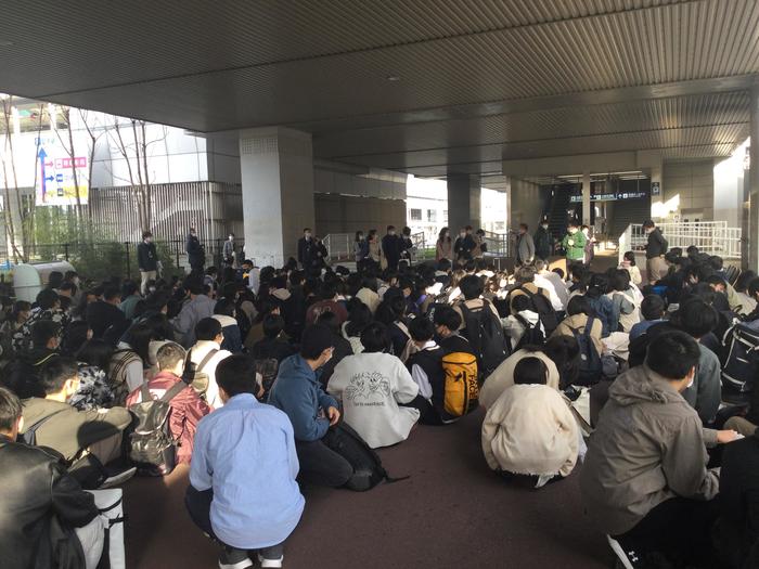 3月22日（月）第44期修学旅行第1日 1、2、3、4、6、7組の伊丹空港出発組も集合完了しました