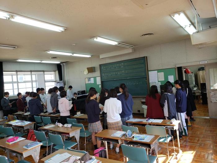 11月8日(木)1限目に音楽科の教育実習生の授業を見学~「fight」の歌詞にも感激~