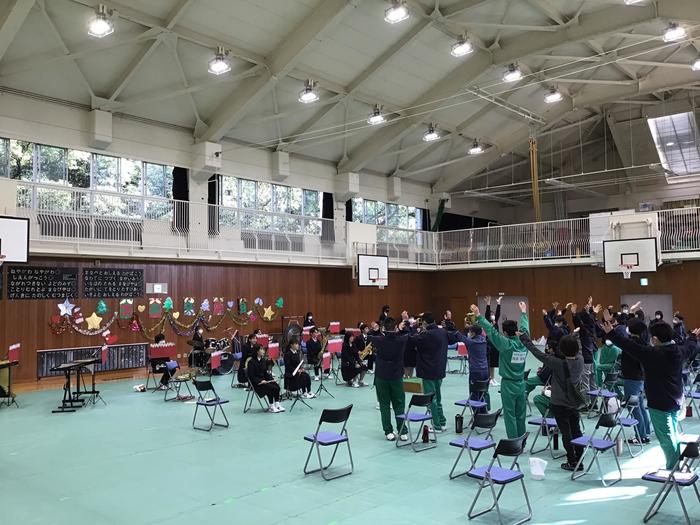 11月19日(金)牧野高校吹奏楽部と寝屋川支援学校との交流会の様子の写真が送られてきました