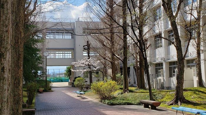 4月1日(月)人事異動で13人の教職員が転出、9人の教職員が新たに転入