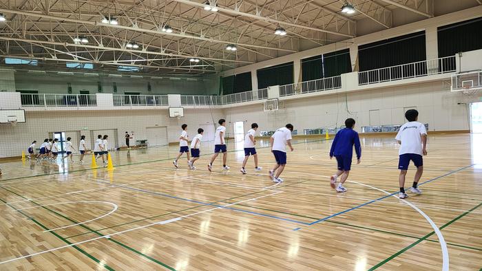 5月19日(水)2限は体育館で1年生のシャトルランを見学