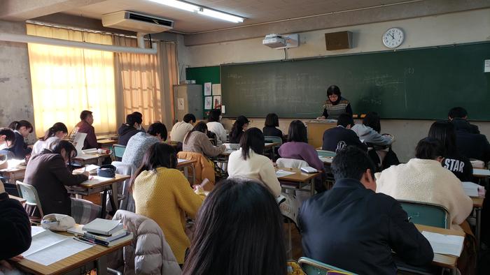 12月23日（月）4限に3年生英語コミュニケーションの授業を見学