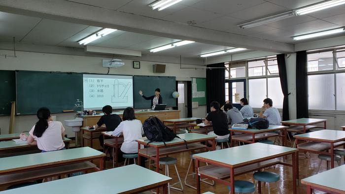 7月30 日(火)3年生は4限、午後の5限も夏季講習