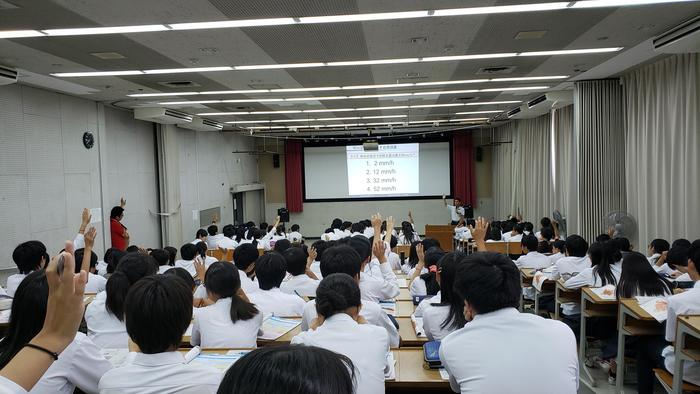 9月12日(木)「総合的な探求の時間」の『防災・第1回』特別講義実施~京都大学防災研究所 流域災害研究センターの川池健司准教授に
