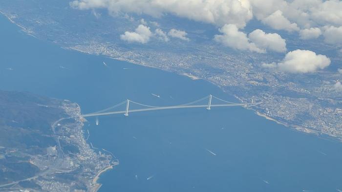 3月22日（月）第44期修学旅行第1日 空の旅。窓の景色。