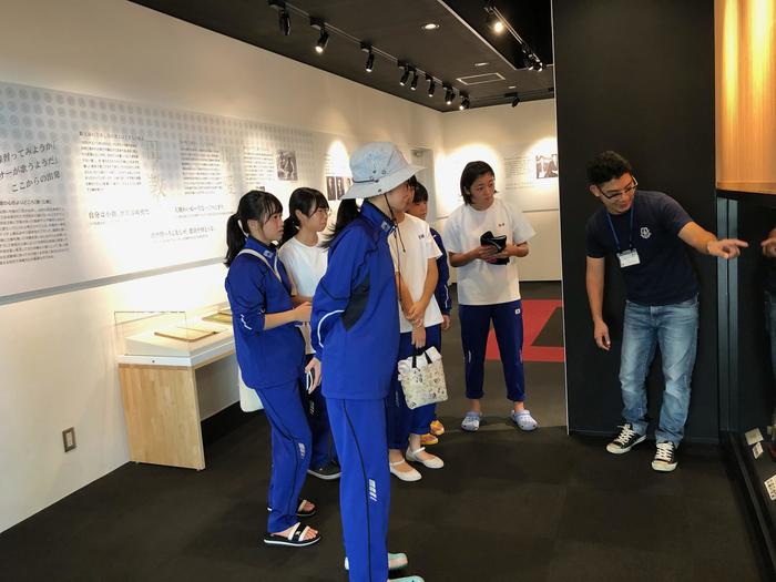 10月18日（金）43期生修学旅行第2日目 2年2組の担任の先生から新しい写真が送られて来ました。
