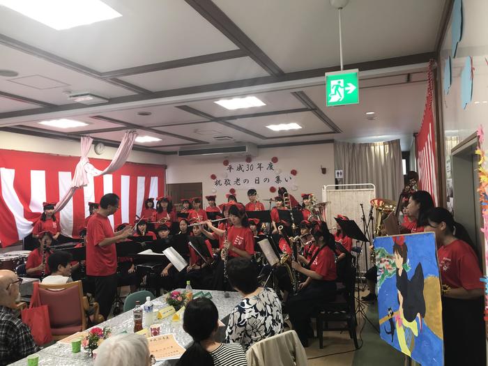 高齢者施設『聖徳園 敬老の日のお祝い』で演奏。 【9月15日(土)】
