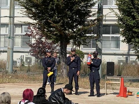 避難訓練生野消防署挨拶.JPG