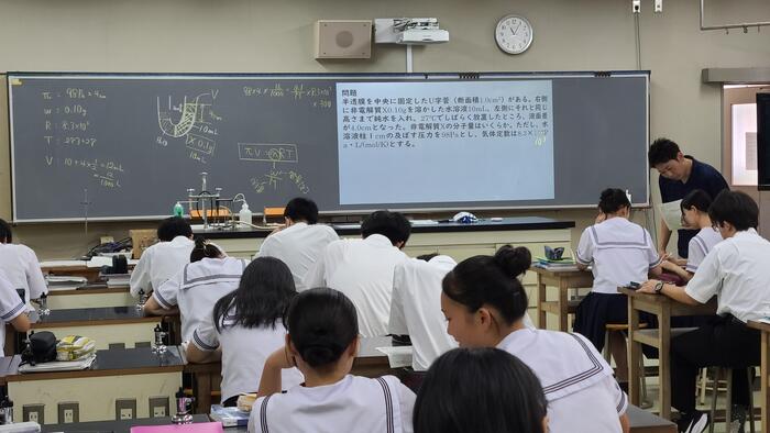 8月23日（金）3年生は今日も午前中は授業です。