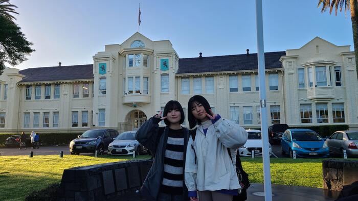 7月31日（水）Mount Albert Grammar School 今日はschool trip 遠足日で、オークランドの北の郊外あるSheep worldに行きます。