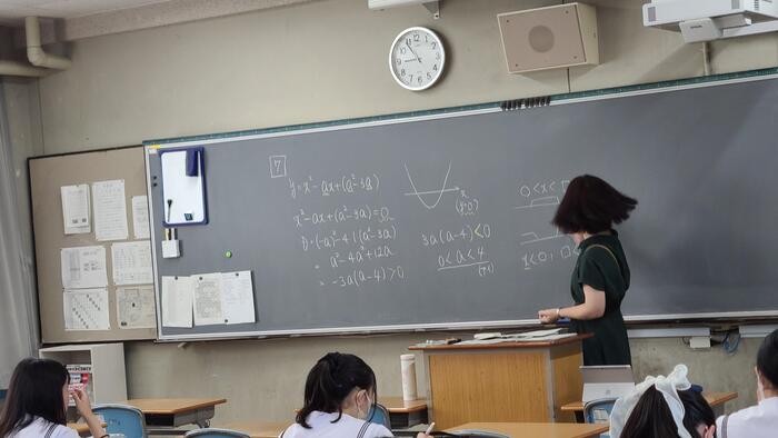 8月3日（水）2年生の連日の数学講習が行われていました。