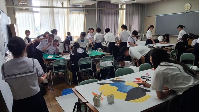 9月3日（火）4限めに全学年がLHRで文化祭準備をしていました。（1年生）