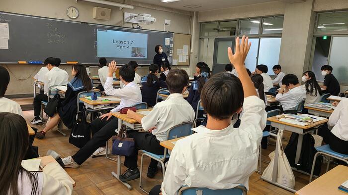 10月20日(金)4限に2年生の英語コミュニケーションの授業を見学しました。