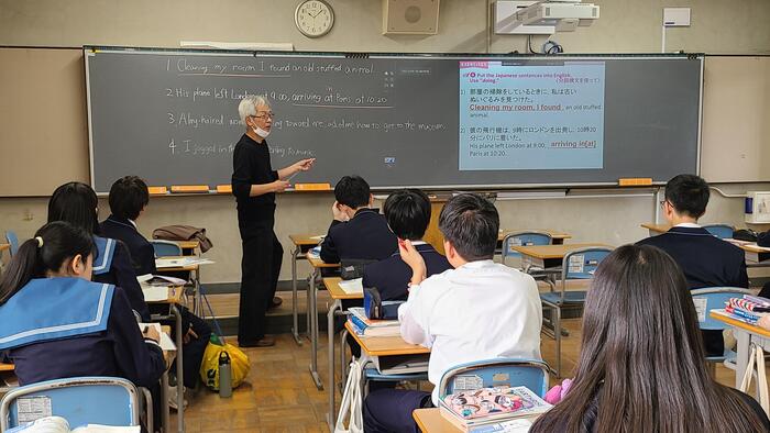11月15日（金）2限に1年生の英語の論理表現の授業を見学しました。