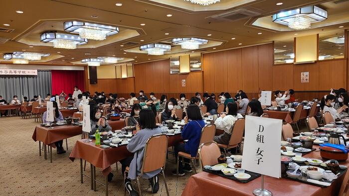 10月25日（火）全クラスがホテル大平原に到着し夕食も終わりました。