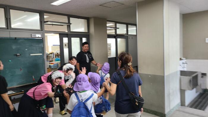 9月1日（金）真田山幼稚園と味原幼稚園の園児が縁日企画に来てくれました。⑤保護者のお迎え