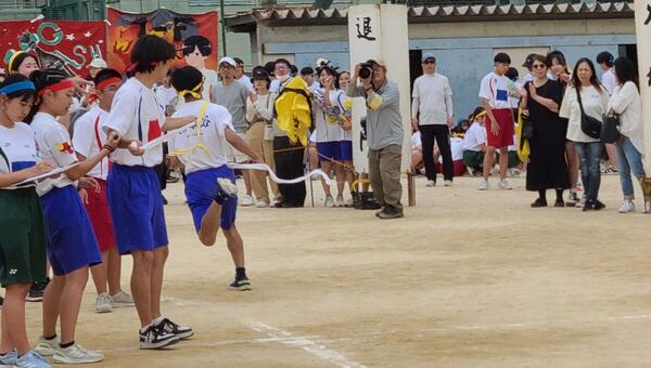 d898032a6865cb8ab9268fea50308359a2fdea19.jpg