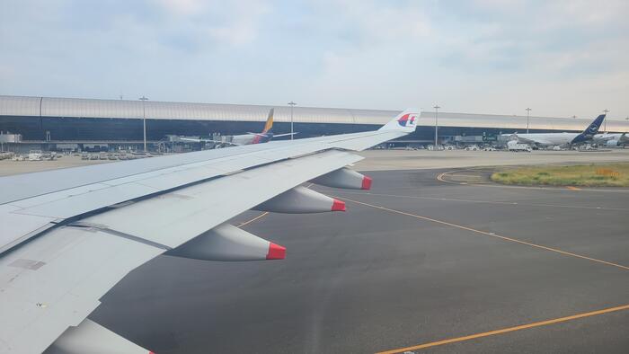 8月5日（月）マレーシア航空52便は無事に関空空港にランディングしました。