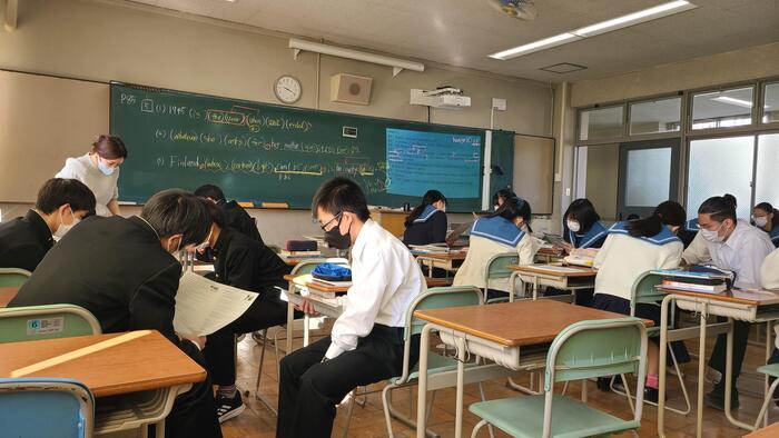11月25日(金)1限に1年生の英語の授業を見ました。