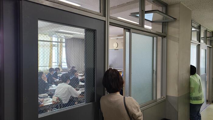 5月12日（金）5、6限は、保護者に対する公開授業を行いました。