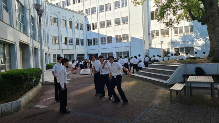 5月29日（水）放課後、中庭から体育祭の応援合戦の練習をする声が聞こえてきました。
