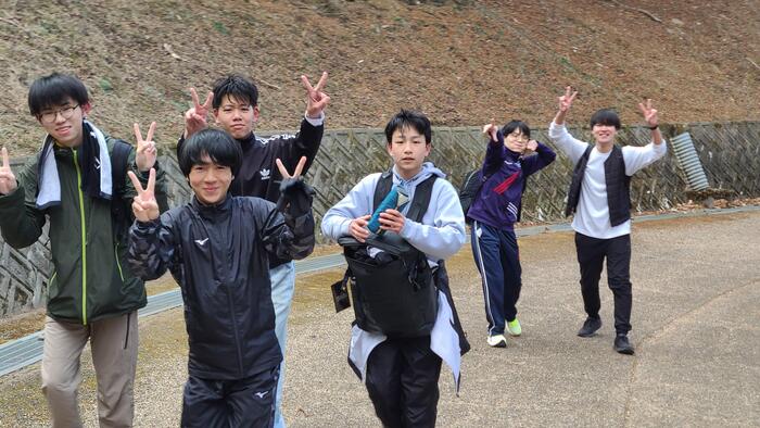 2月7日（金）神津嶽に生徒が続々とやってきます。⑩
