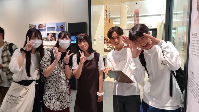 10月29日（火）78期生HR合宿のCDEF組は沖縄県立博物館に到着しました。