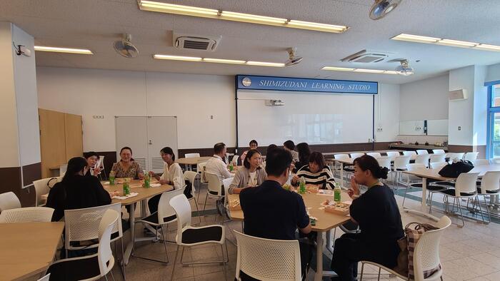 10月12日(土)PTA実行委員会の後、昼食懇親会を行いました。