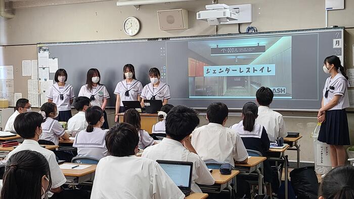7月20日(金)3、4限に3年生が探究発表会を行いました。