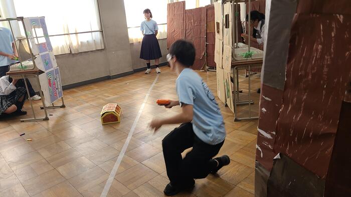 9月7日(土)文化祭2日め、校舎内発表、縁日企画を幾つか覗いてみました。1年C組のテーマは「愛の気まぐれゲーム」。