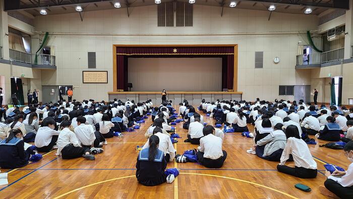 10月23日(月)清水谷高校 第77期生 HR合宿(修学旅行)の結団式を行いました。