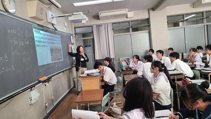 10月25日（金）4限に3年生の英語の授業を見ました。