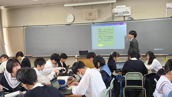 11月5日（火）1限に1年生の国語の授業を見学しました。