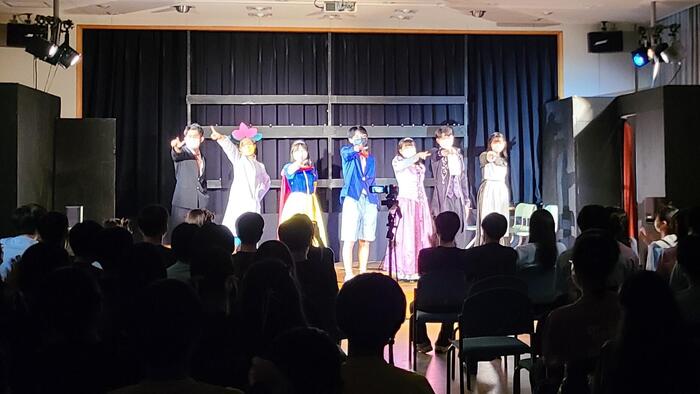 9月3日（土）文化祭2日目～視聴覚教室4番目は2年A組の演劇「名探偵コナン 報復の姫君」でした。