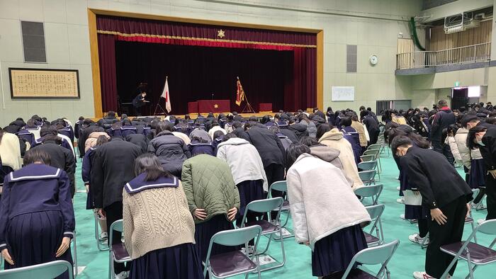 2月27日（月）明日の卒業証書授与式の予行演習を行いました。