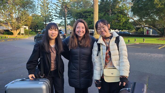 7月28日(日)ニュージーランド語学研修はMount Albert Grammar Schoolで、生徒全員をホストファミリーにお預けしました。