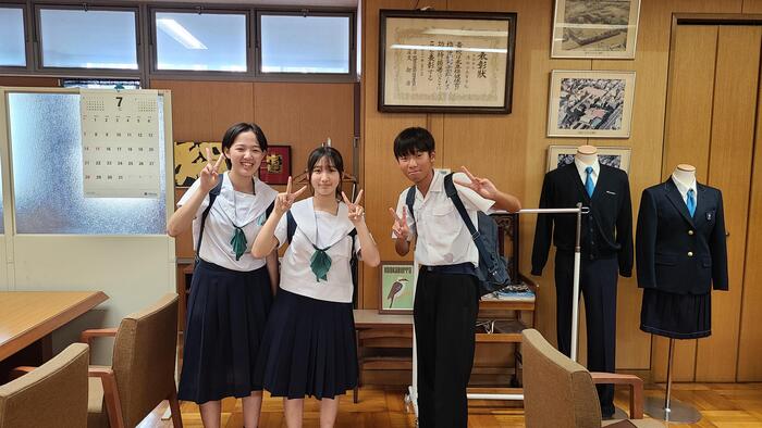 7月5日（金）大阪市立桜宮中学校の生徒3人が清水谷高校を見学しました。