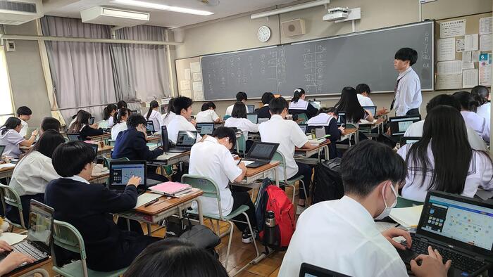 6月7日（金）6限の1年生の他の教室の様子を覗いてみました。
