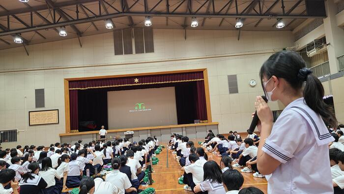7月9日(火)探究講演会で最先端ロボット技術についてマッスル株式会社の玉井博文社長にお話しいただきました。②