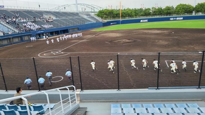 7月14日（木）朝、第104回全国高等学校野球選手権大阪大会の野球部の応援に、舞洲の大阪シティ信金スタジアムに行きました。