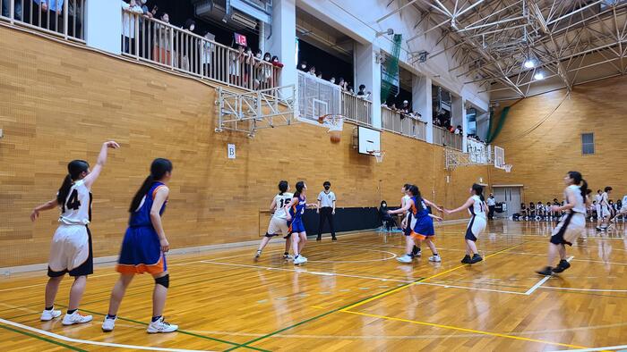 4月29日（土祝）大阪高校総体バスケットボール大会女子1次予選の2回戦に応援に来ました。
