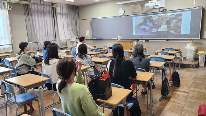 5月10日(金)5、6限の授業参観のあとは、3学年全てのクラスで保護者と担任が学級懇談会を行いました。
