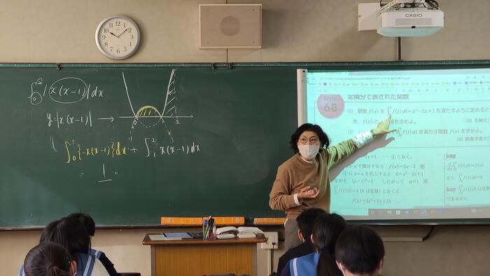1月18日（水）2限に2年生の数学の授業を見学しました。
