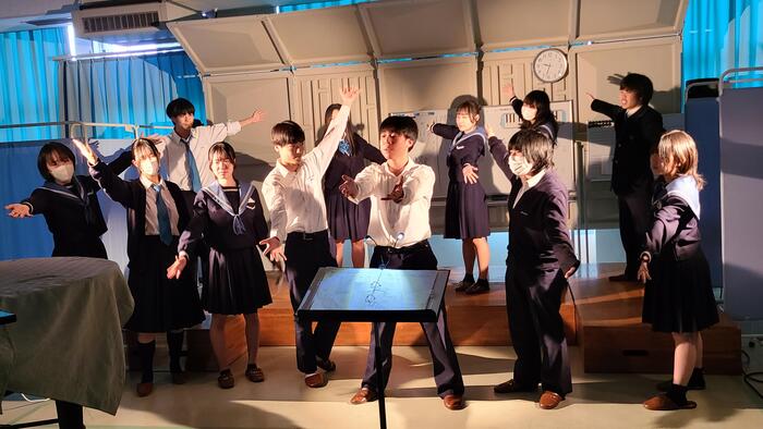 11月15日(金)1限に2年生の芸術・音楽の授業を見学しました。