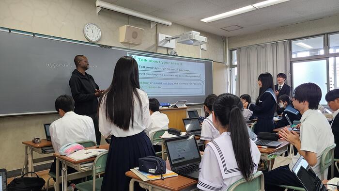 11月6日（火）3限は1年生の英語の授業を見学しました。