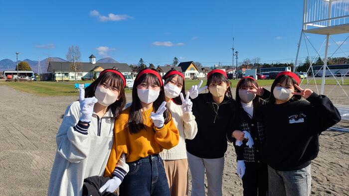 10月26日（水）午前中にアグリンピックを体験するA、B、C、組は、鹿追町のライティングパークに到着しました。