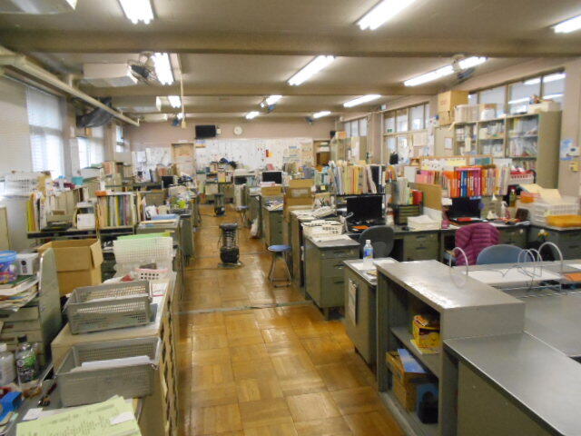 職員室異動 (4).JPG