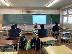 ２年進路講演会（卒業生講話）